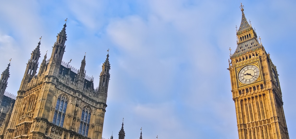 photo looking up at UK parliament building and Big Ben
